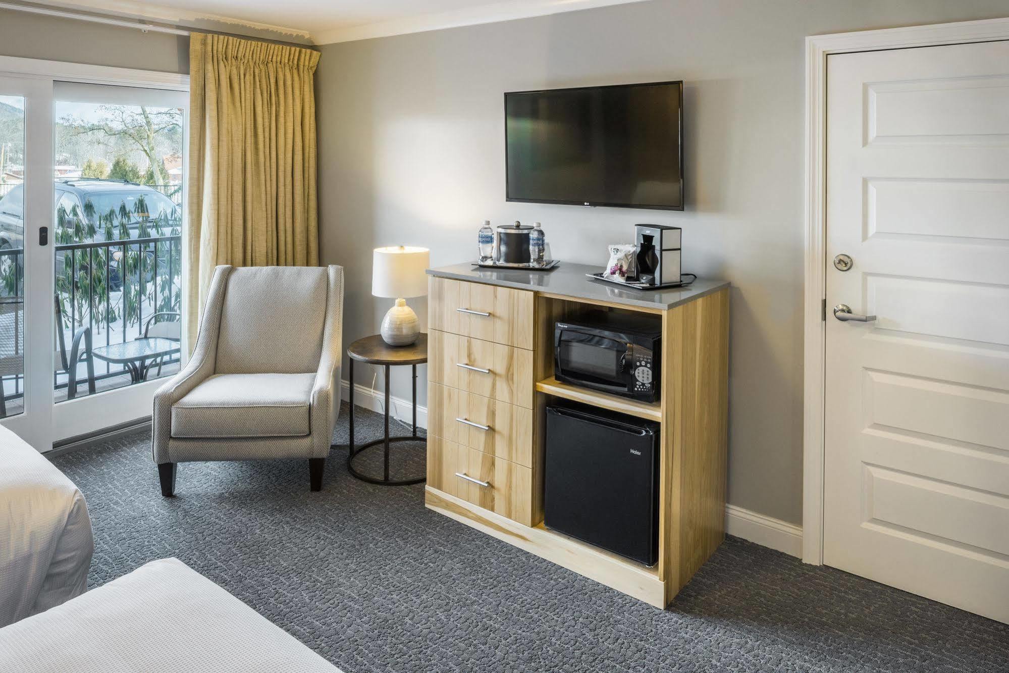Center Harbor Inn Екстериор снимка